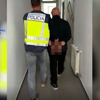 uomo tratto in arresto