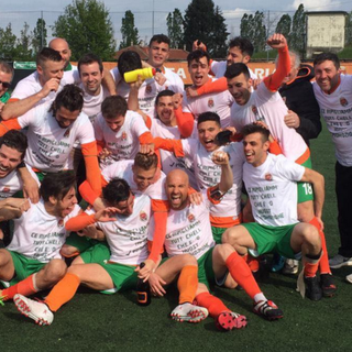 Venaria calcio, la festa per la promozione va ai supplementari per la grana-campo