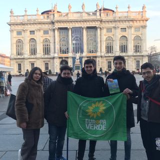 I Verdi e la Giornata Mondiale dell'Ambiente: &quot;Difendiamo la nostra casa che sta andando in fiamme&quot;