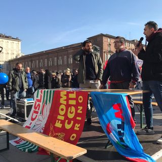Le bollette, le telefonate delle banche per i mutui, la spesa fatta dagli amici: ecco le vere facce della Vertenza Torino [FOTO e VIDEO]