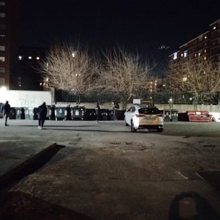 Via Plava si "riprende" il suo mercato con il cinema all'aperto