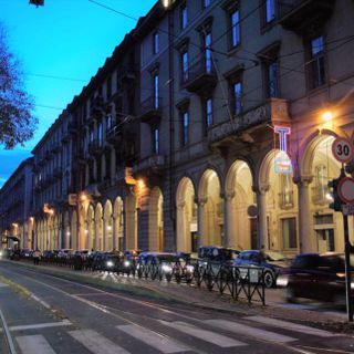 Via Sacchi cerca una nuova strada verso il rilancio, tra fondi Ue e riapertura tunnel sotto Porta Nuova