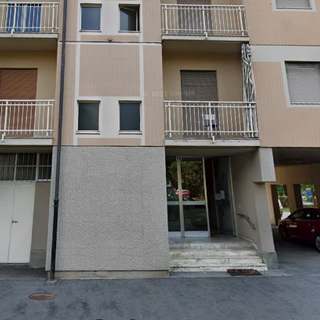 Rom occupano una casa Atc di via Togliatti, il quartiere si ribella: &quot;Sgomberateli&quot;