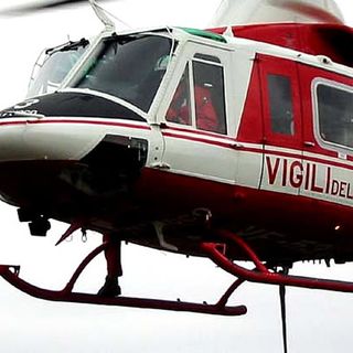 Vasto incendio boschivo sulle alture di Val della Torre