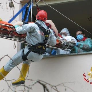 In tempi di coronavirus, cambia anche il lavoro per i Vigili del Fuoco: ad Avigliana soccorso ad un positivo al covid-19
