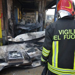 vigili del fuoco in azione