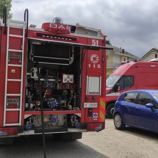 Fuga di gas a Carmagnola: evacuati 350 studenti dai vigili del Fuoco