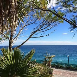 “Villaggio dei Fiori” di Sanremo: un soggiorno nel verde e fra i fiori, gustando i sapori della cucina ligure