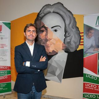 Venaria, cambio della guardia alla guida del liceo Juvarra: saluta il professor Salcone, va al Cavour di Torino [VIDEO]