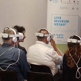 visore realtà virtuale e conferenza 3 luglio
