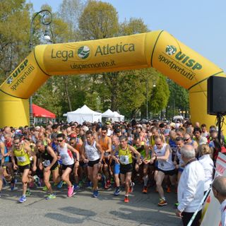 Vivicittà 2017 Torino, in 2000 alla partenza al Valentino: El Mostafa Rachhi e Antonella Gravino i vincitori della competitiva