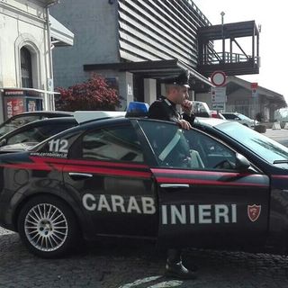 Roletto, i carabinieri arrestano 53enne che molestava la propria vicina di casa