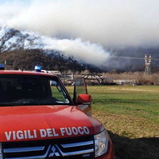 Incendio nella notte nei boschi della Val Sangone [VIDEO]