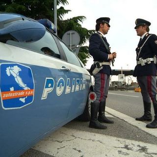 Ubriaco di prima mattina al volante di un autoarticolato. Denuncia e ritiro patente per un 56enne torinese