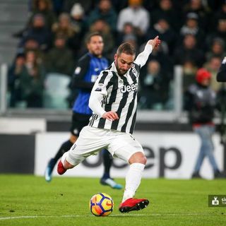 Higuain non divorzia (per ora) dalla Juve: &quot;Parlerò con Pirlo&quot;