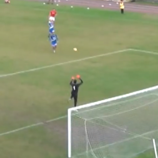 Il gol da 35 metri di Barbuio dell'Aygreville