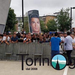 Tifosi in delirio per CR7: &quot;Portaci la Champions&quot; (Video)