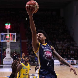 Basket, la Fiat Torino a Cantù per ripartire