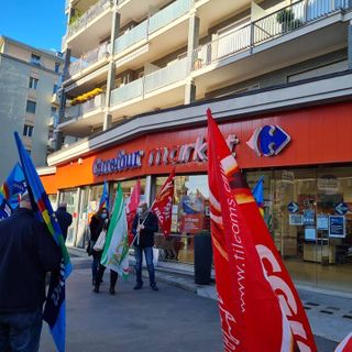 Supermercato Carrefour via Tripoli