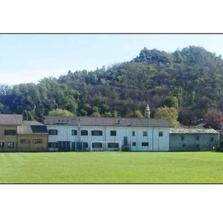 FURTO ALL'ASD CAVOUR - Razzia negli spogliatoi durante allenamento e fuga con coltello