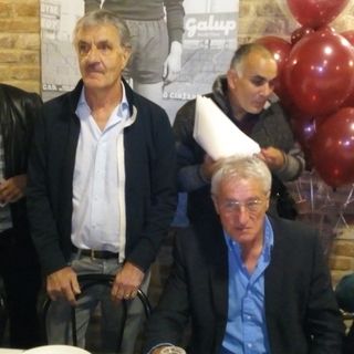 A Chieri grande festa per i campioni d’Italia del 1976. Pulici e Castellini: “Qualcuno insegni ai giocatori del Toro di oggi cosa significa indossare la maglia granata” (FOTO e VIDEO)