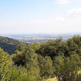Un panorama mozzafiato delle Alpi Biellesi