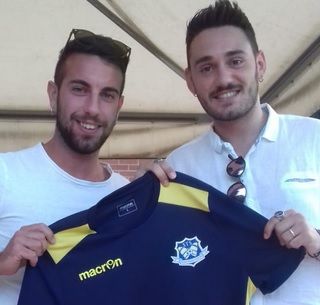 Nella foto Bommaci e Sansone dello Spazio Talent Soccer. Per Sansone gol decisivo contro il Barracda)