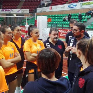 Volley, Serie B1: Eurospin Pinerolo crolla a Cuneo, la delusione di Mucciolo