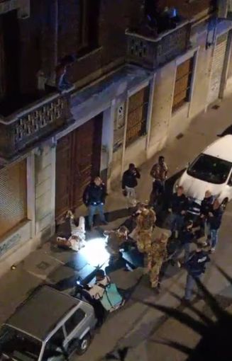 Ambulanti e residenti in protesta per Barriera di Milano: “Ora ridiamo colore al nostro quartiere” Ambulanti e residenti in protesta per Barriera di Milano: “Ora ridiamo colore al nostro quartiere”