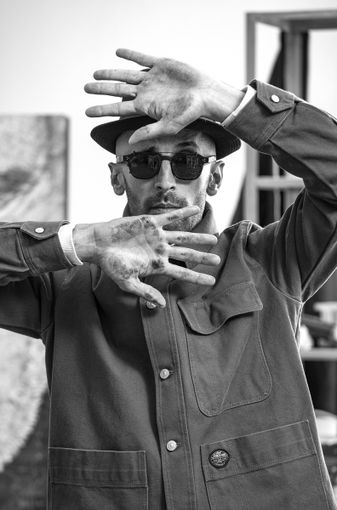 L'artista parigino JR arriva alle Gallerie d'Italia a febbraio 2023: &quot;Non vedo l'ora di esporre il mio nuovo progetto&quot;