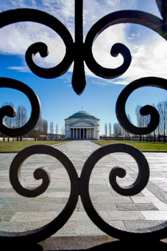 Musica dentro, al Mausoleo della Bela Rosin il cuore delle donne supera le sbarre Musica dentro, al Mausoleo della Bela Rosin il cuore delle donne supera le sbarre