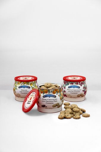 Cambiare il mondo un biscotto alla volta: la dolce iniziativa di Save the Children arriva in sei piazze di Torino