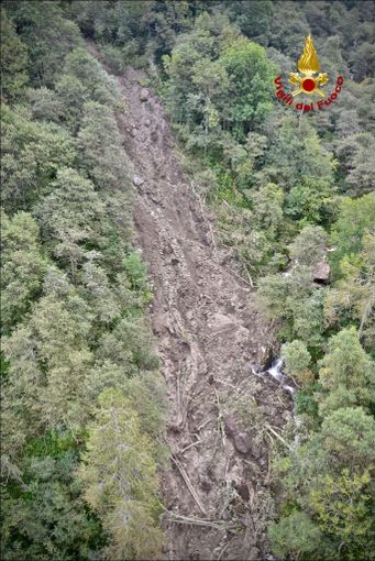 Frana nei boschi sopra Mattie: nessun evacuato, dopo le verifiche dei Vigili del Fuoco (FOTO e VIDEO) Frana nei boschi sopra Mattie: nessun evacuato, dopo le verifiche dei Vigili del Fuoco (FOTO e VIDEO)