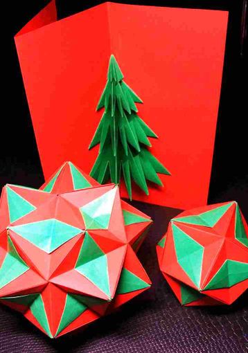Pinerolo, “Tra le pieghe della carta - Il mondo lieve e colorato degli Origami” Pinerolo, “Tra le pieghe della carta - Il mondo lieve e colorato degli Origami”