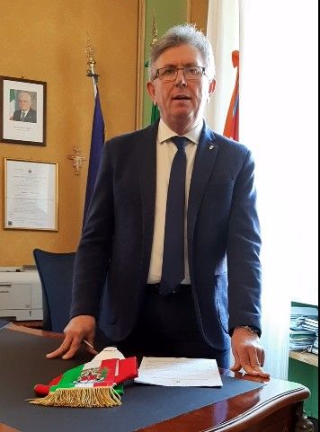 Mascherina obbligatoria negli spazi aperti fino al 14 giugno a Chivasso Mascherina obbligatoria negli spazi aperti fino al 14 giugno a Chivasso