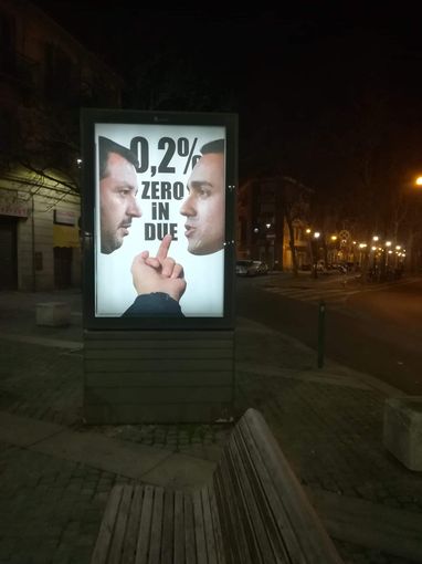 A Borgo Rossini manifesto ironico contro Salvini e Di Maio: &quot;0,2% zero in due&quot;