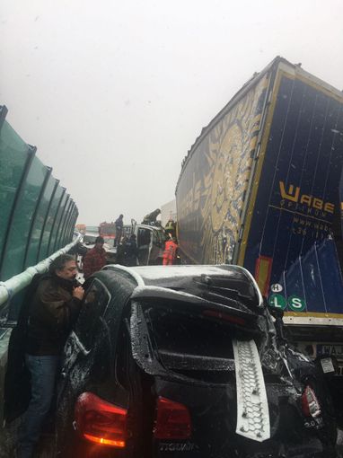 Incidente tra tir e auto sulla Torino-Bardonecchia: caos e viabilità in tilt (FOTO) Incidente tra tir e auto sulla Torino-Bardonecchia: caos e viabilità in tilt (FOTO)