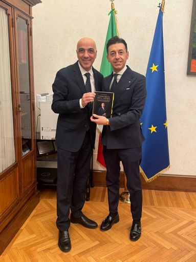 con il Questore del Senato, Sen. Gaetano Nastri con il Questore del Senato, Sen. Gaetano Nastri