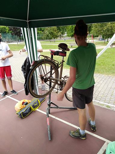 Riprendersi il quartiere con la bicicletta: a Pinerolo “T’aggiusto io”