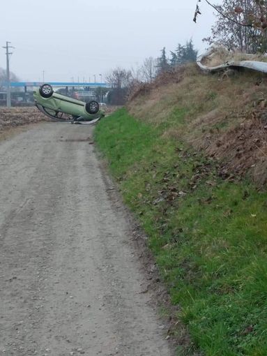 Incidente stradale Baudenasca auto precipita da cavalcavia 20 dicembre 2020 Incidente stradale Baudenasca auto precipita da cavalcavia 20 dicembre 2020