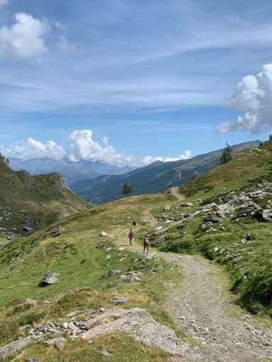 Uno scorcio di Prali, scendendo dal Lago Verde