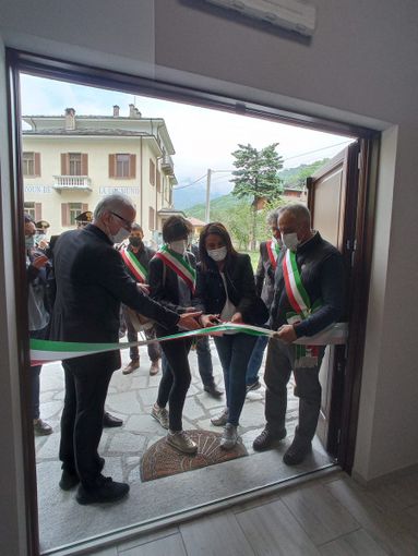 Inaugurazione panchina e nuovo municipio Roure