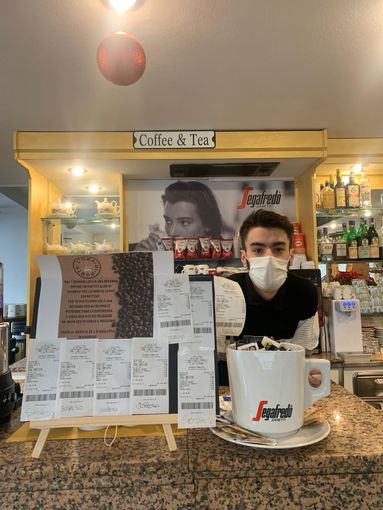 Daniel Druetta nel bar L'ora di punta di Torre Pellice