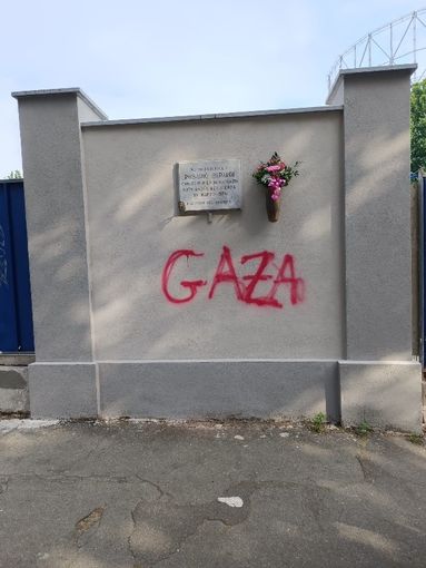 Ancora un atto vandalico ai danni della targa del maresciallo Berardi Ancora un atto vandalico ai danni della targa del maresciallo Berardi