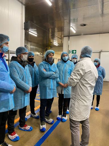 Gli studenti dell'Università del Gusto di Pollenzo in visita allo stabilimento Raspini Gli studenti dell'Università del Gusto di Pollenzo in visita allo stabilimento Raspini
