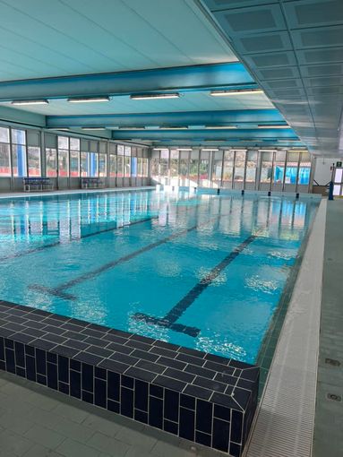 Piscina Lombardia: aperto il bando per punto ristoro e lettini estate 2025
