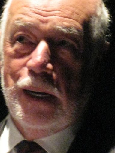 Socrate riaccoglie il pubblico del Teatro Erba: Torino Spettacoli riparte con il classico Socrate riaccoglie il pubblico del Teatro Erba: Torino Spettacoli riparte con il classico