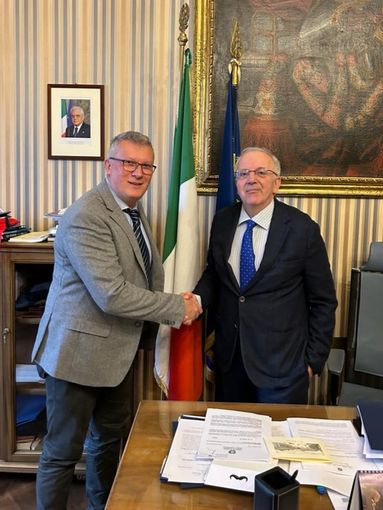 Primo incontro tra il presidente di Atc e il nuovo prefetto di Torino: al centro del colloquio le occupazioni abusive Primo incontro tra il presidente di Atc e il nuovo prefetto di Torino: al centro del colloquio le occupazioni abusive