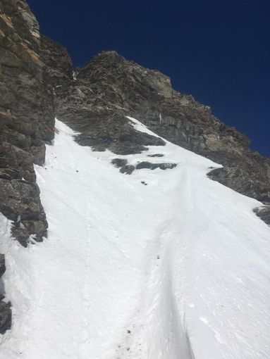 Il corpo di un alpinista recuperato sotto la punta del Monte Muret, nei pressi del Rocciamelone