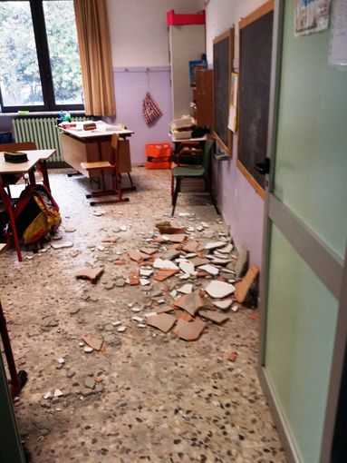 Una trentina di edifici scolastici vetusti a rischio crollo nella provincia di Torino Una trentina di edifici scolastici vetusti a rischio crollo nella provincia di Torino